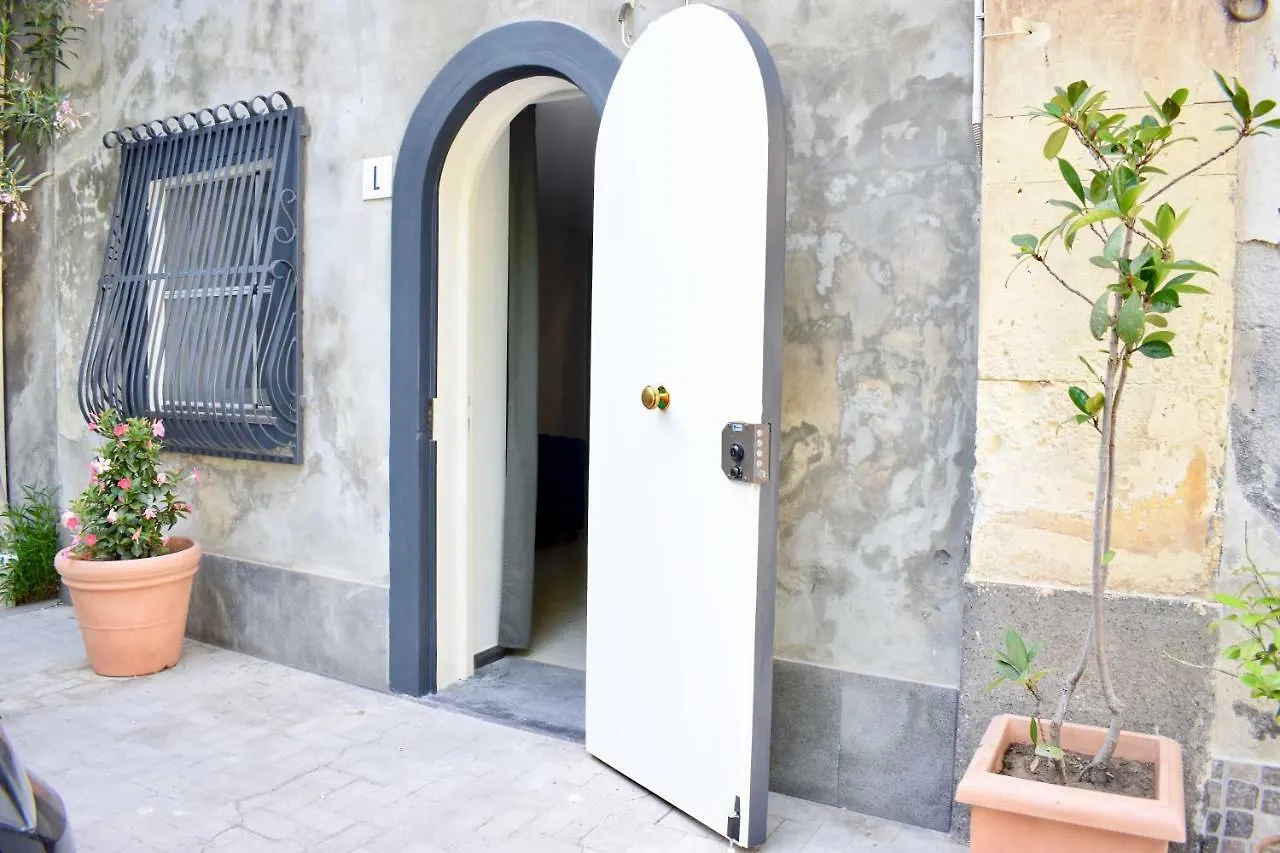Camula Inn Apartament Catania 0*,